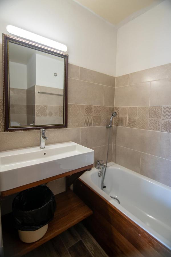Appartements Et Chambres En Coeur De Ville Saint-Denis - Entree Autonome - Check In 14H30- エクステリア 写真