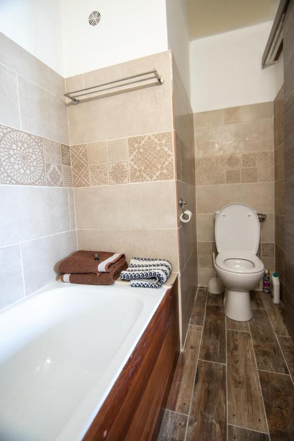 Appartements Et Chambres En Coeur De Ville Saint-Denis - Entree Autonome - Check In 14H30- エクステリア 写真