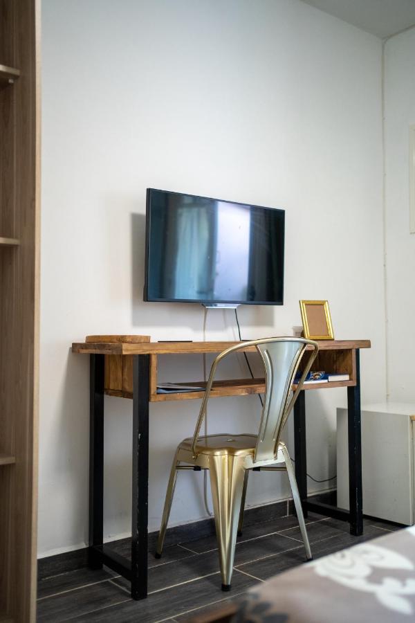 Appartements Et Chambres En Coeur De Ville Saint-Denis - Entree Autonome - Check In 14H30- エクステリア 写真