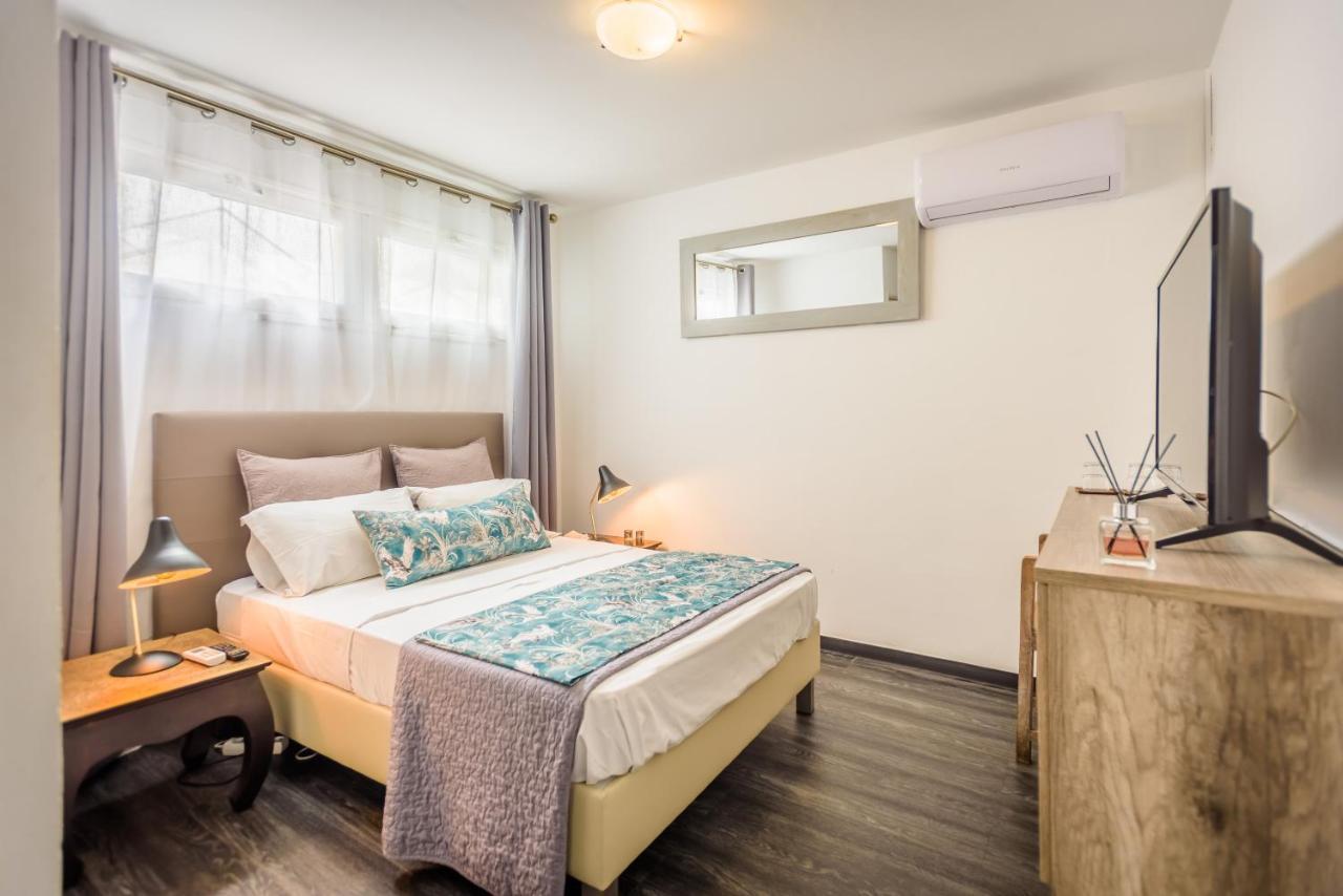 Appartements Et Chambres En Coeur De Ville Saint-Denis - Entree Autonome - Check In 14H30- エクステリア 写真