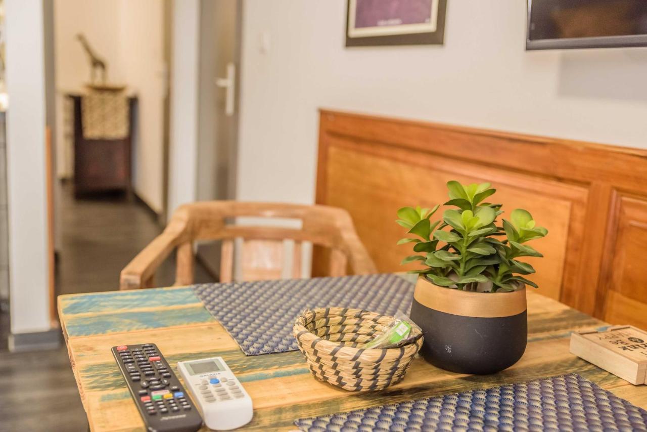 Appartements Et Chambres En Coeur De Ville Saint-Denis - Entree Autonome - Check In 14H30- エクステリア 写真
